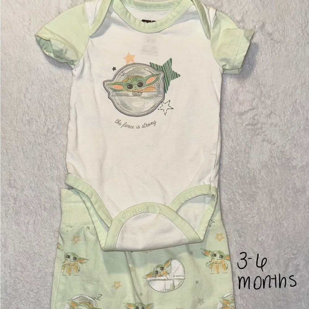Lot of 13 Baby Yoda infant/toddler outfits, Various Sizes